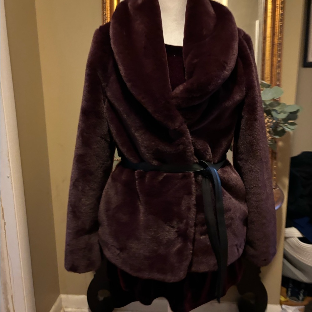Jessica Simpson XS faux fur coat, snap and belt burgundy, worn once